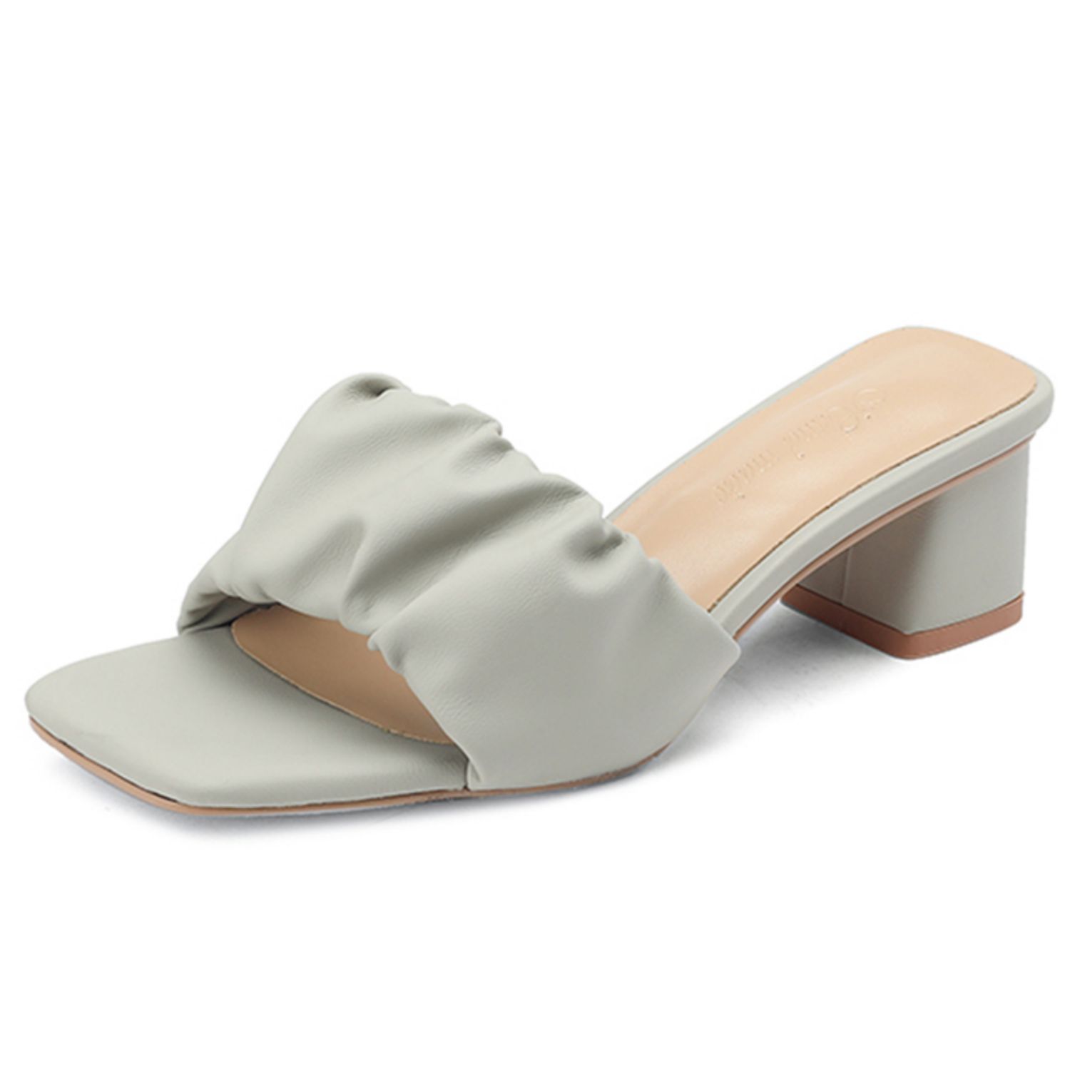 Gentle and thick soled pleated flip flop beach shoes