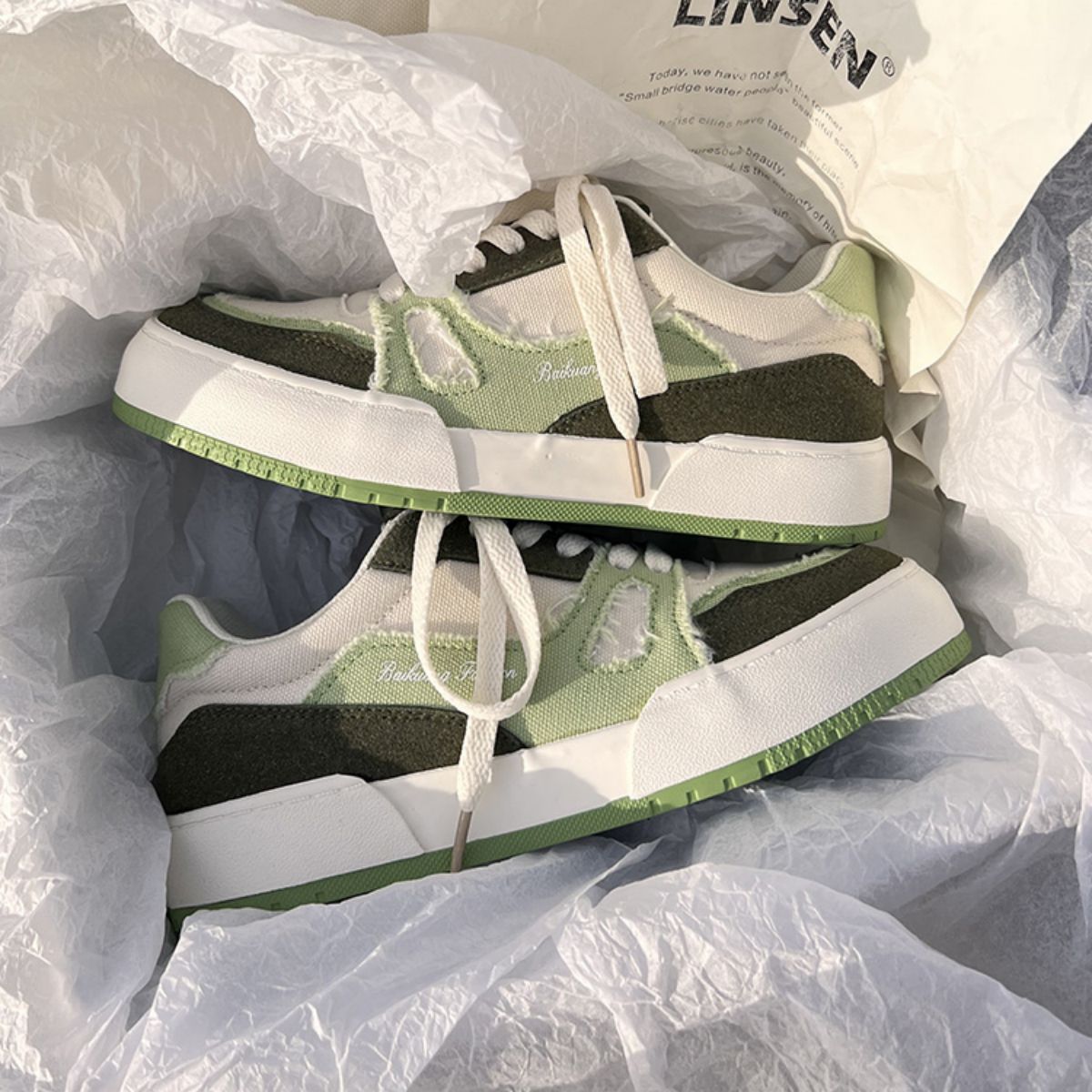 Canvas shoes, small white shoes, versatile casual sports board shoes