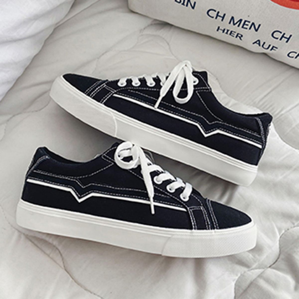 Canvas Skate Shoes for Men - Versatile Casual White Sneakers-black