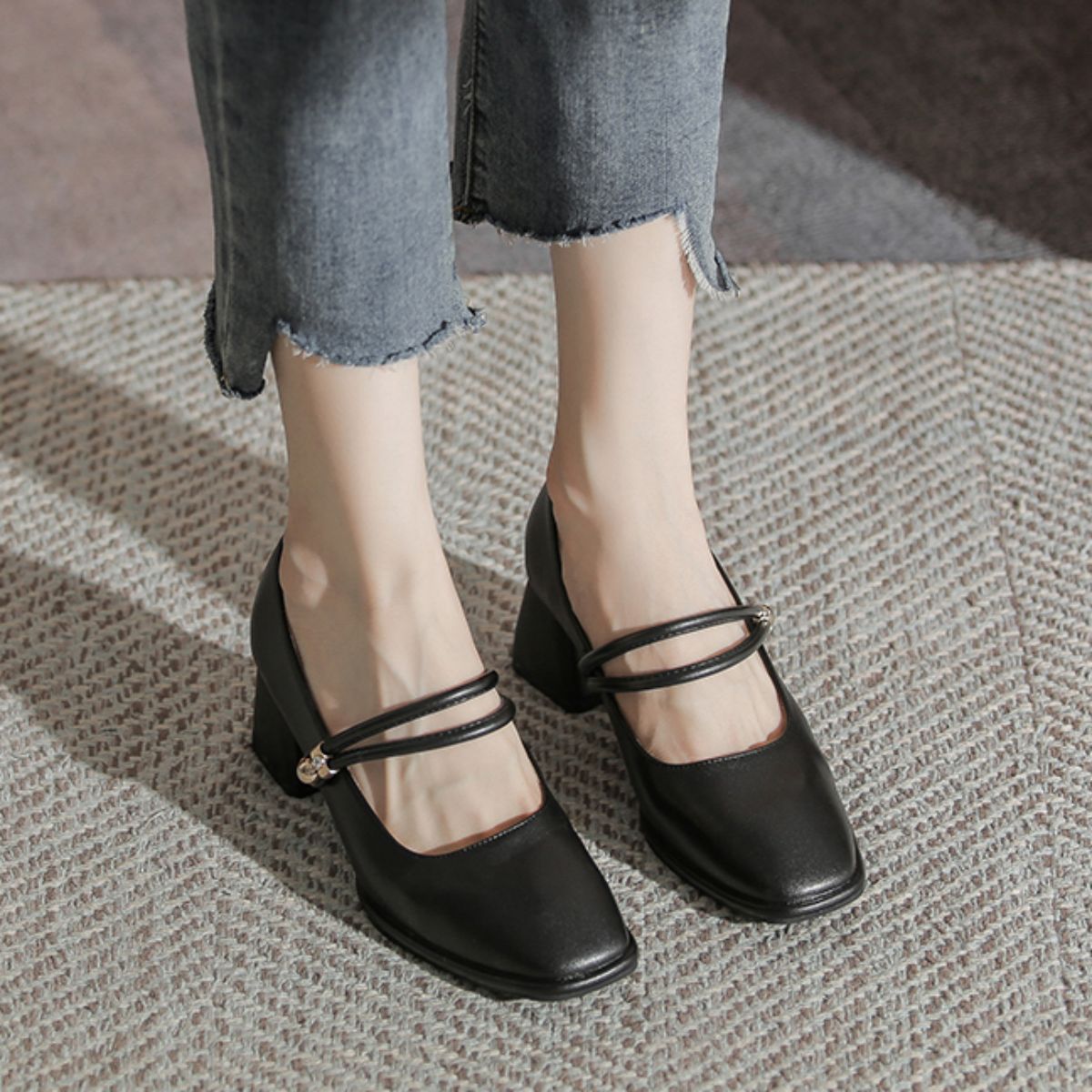 Chunky Heel Versatile Retro Style Square Toe High Heeled Mary Jane Shoes - Classic and Fashionable