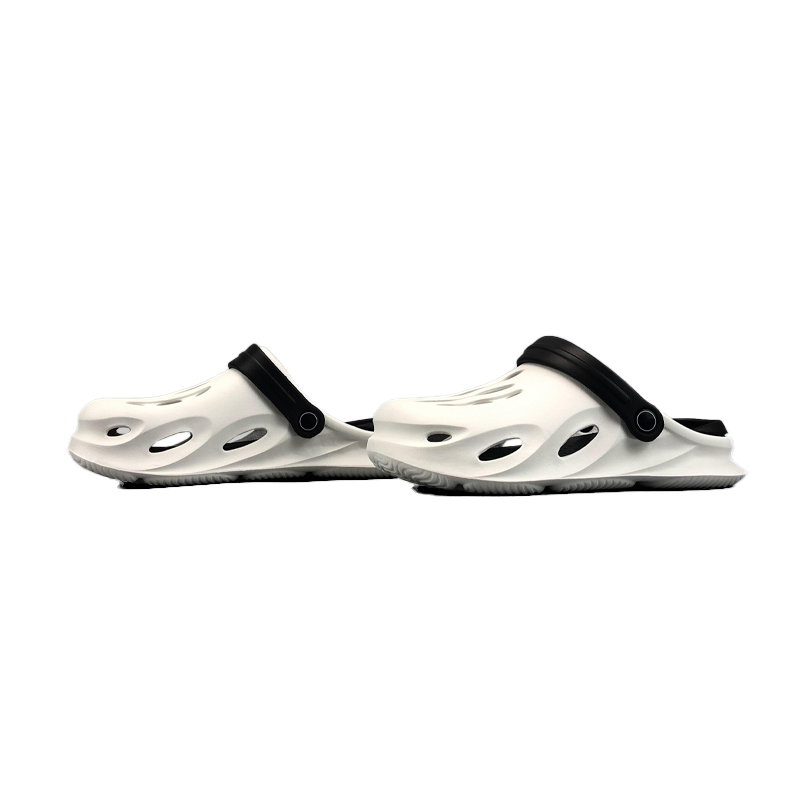 Men's Fashionable Breathable Beach Shoes with Odor-Free Design