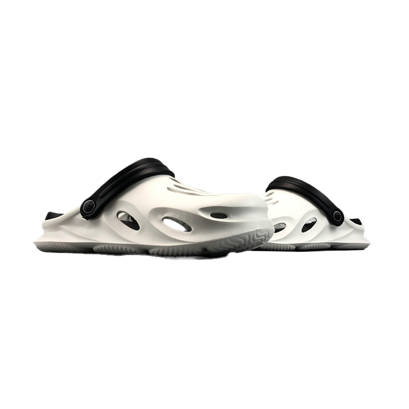Men's Fashionable Breathable Beach Shoes with Odor-Free Design