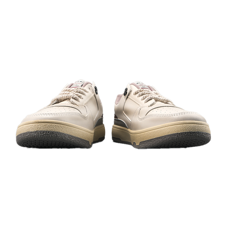 Men's Lightweight Breathable Sports Shoes with Cushioned Sole and Height Increase
