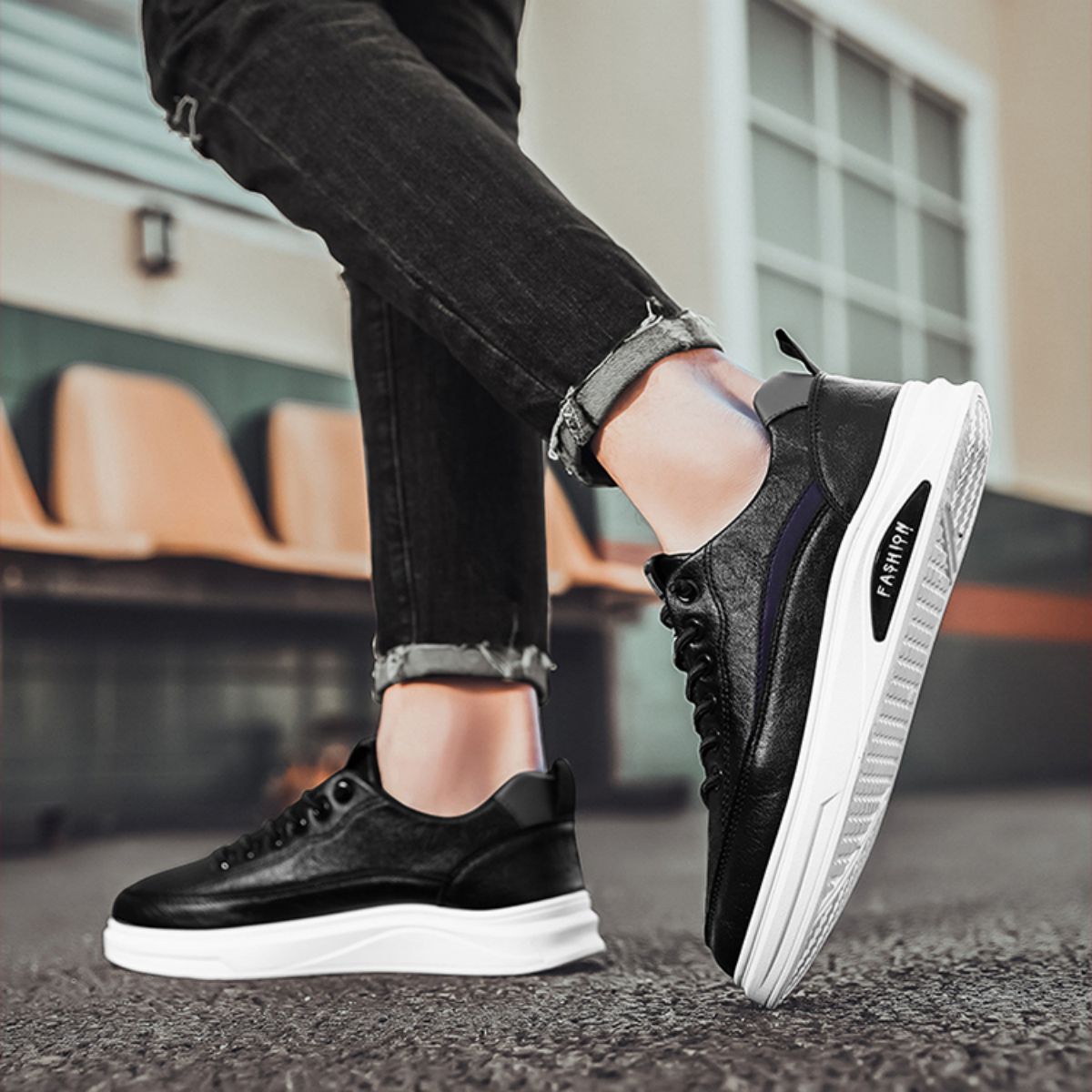 Leisure Sports Men's Flat Casual Sneakers-Black