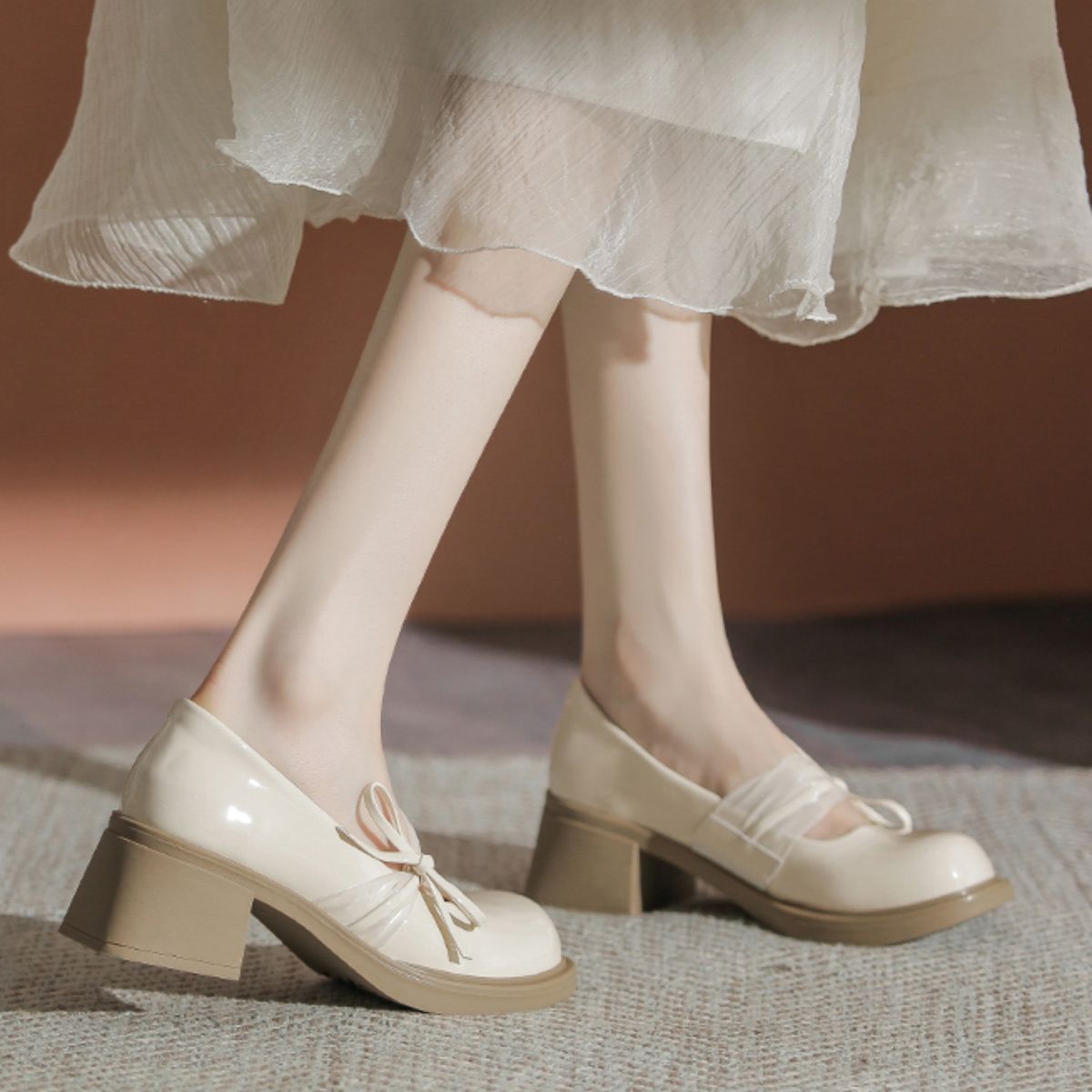 Genuine Leather Bow French Vintage Small Leather Shoes-white