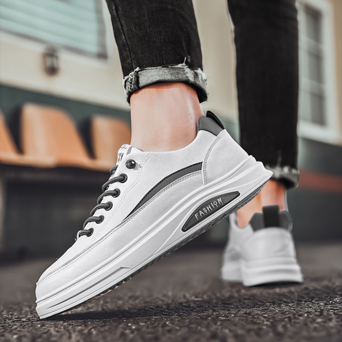 Leisure Sports Men's Flat Casual Sneakers-white