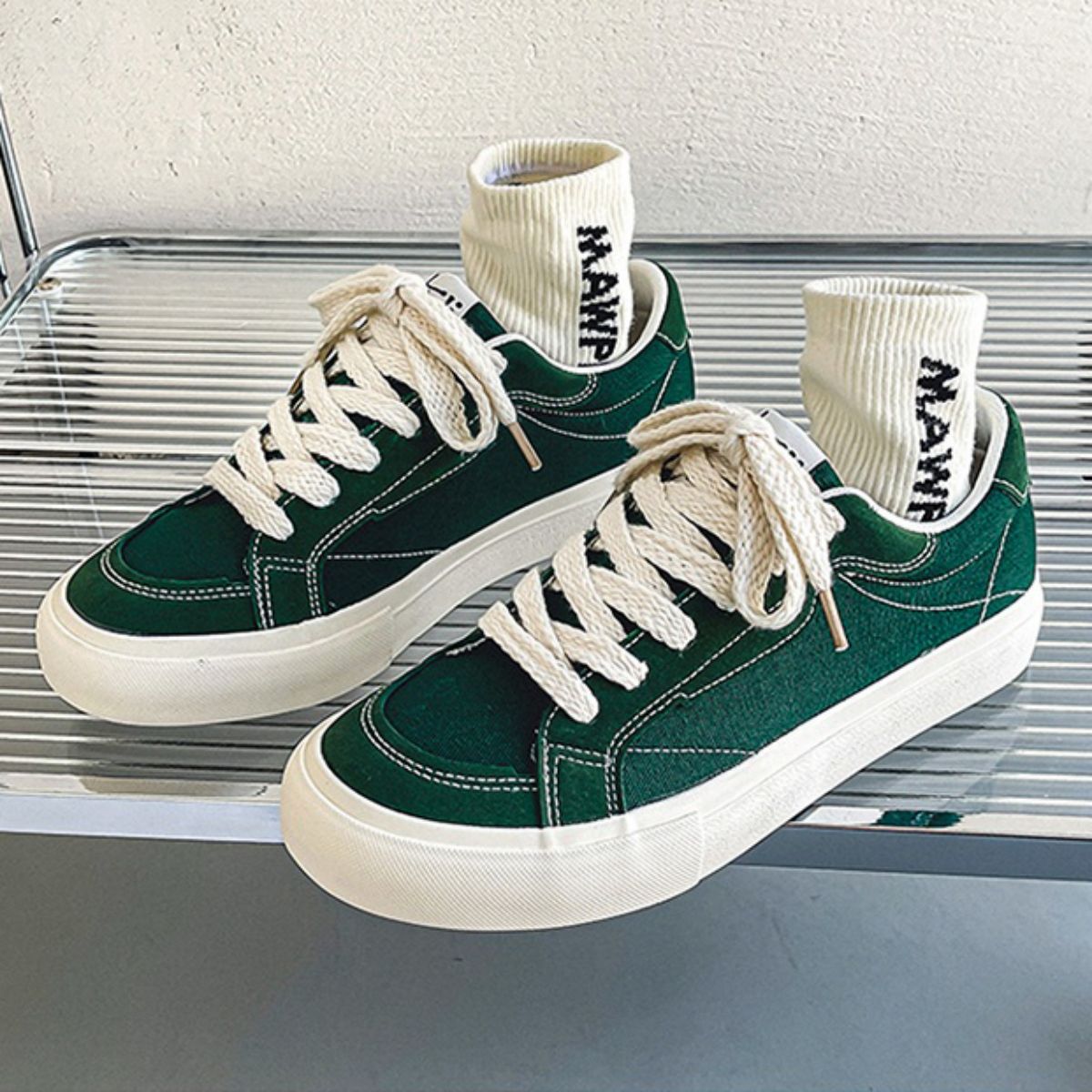 Canvas shoes for men and women, low top board shoes, flat bottomed casual shoes