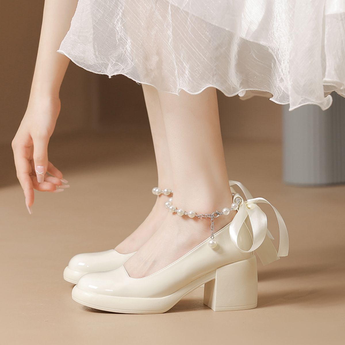 Genuine Leather Thick Sole Ethereal Bow Chain Pearl High Heels-white