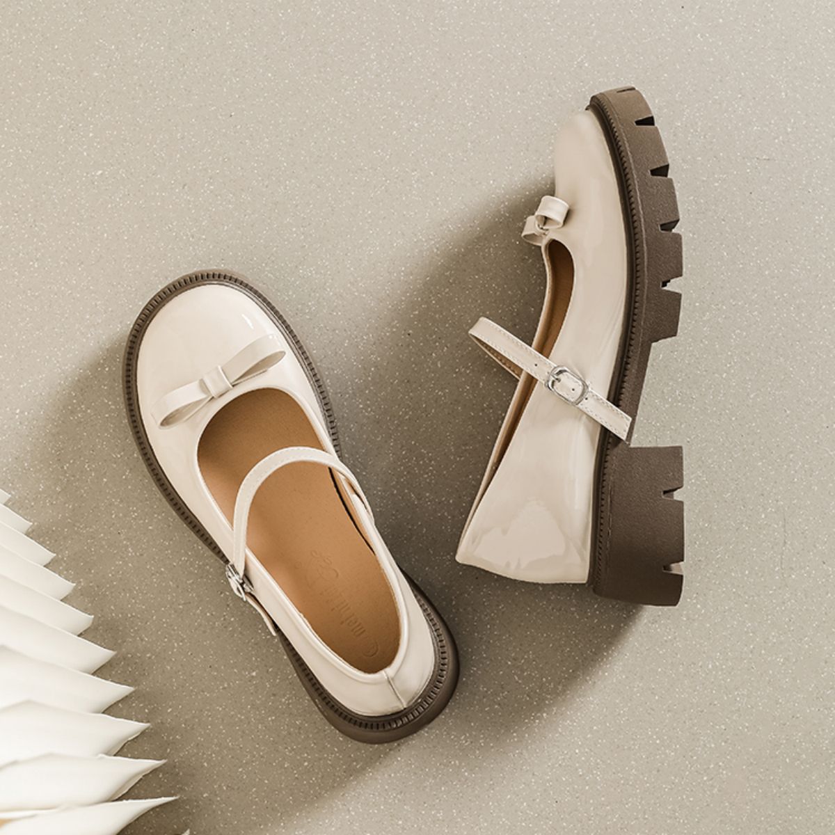 Genuine Leather Retro Thick-Soled Women's Shoes with Increased Height and Chunky Heels - Small Leather Shoes with Ankle Strap
