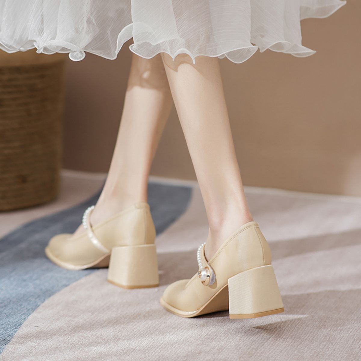 French-inspired Gentle Shallow Mouth Mid-High Heeled Shoes for Women