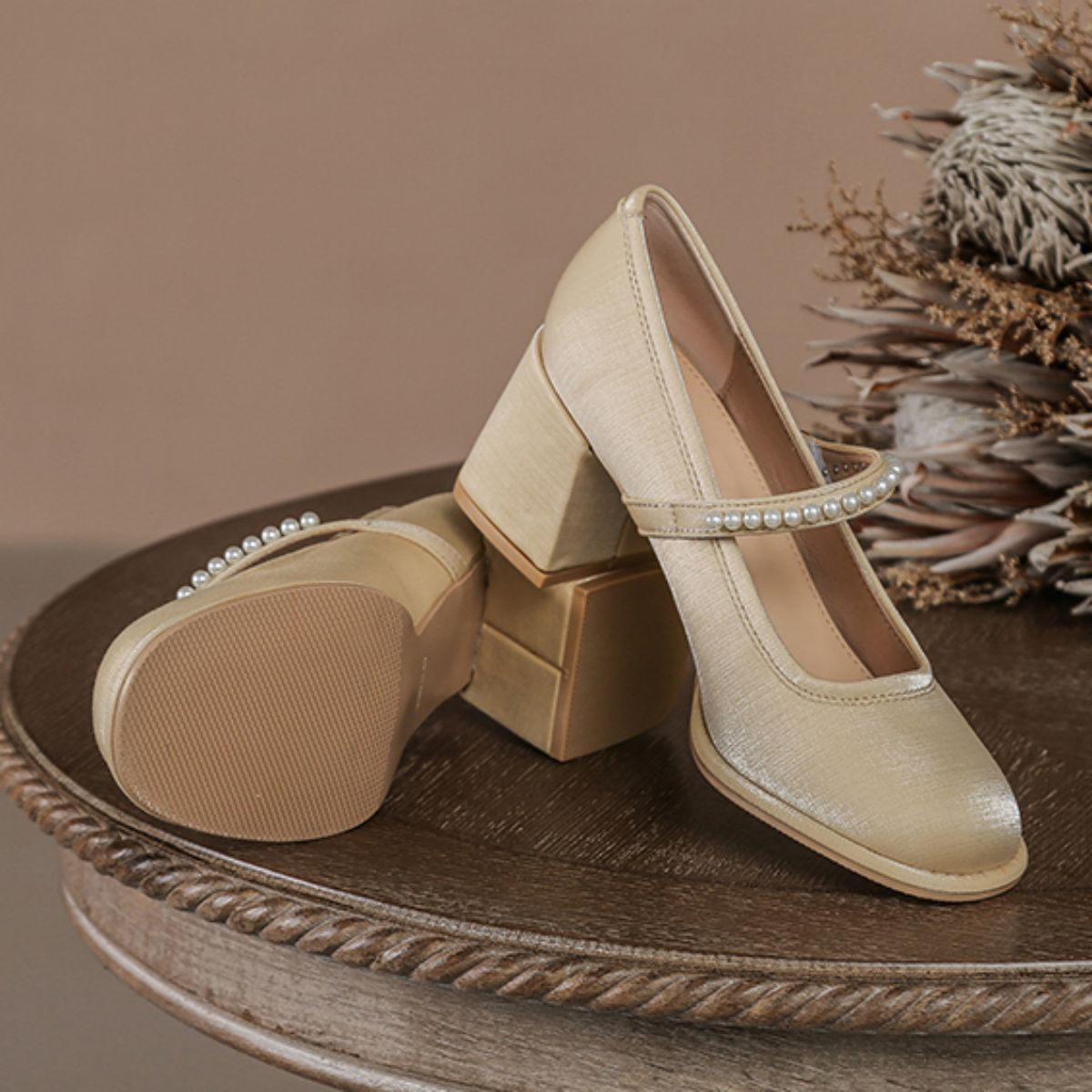 French-inspired Gentle Shallow Mouth Mid-High Heeled Shoes for Women