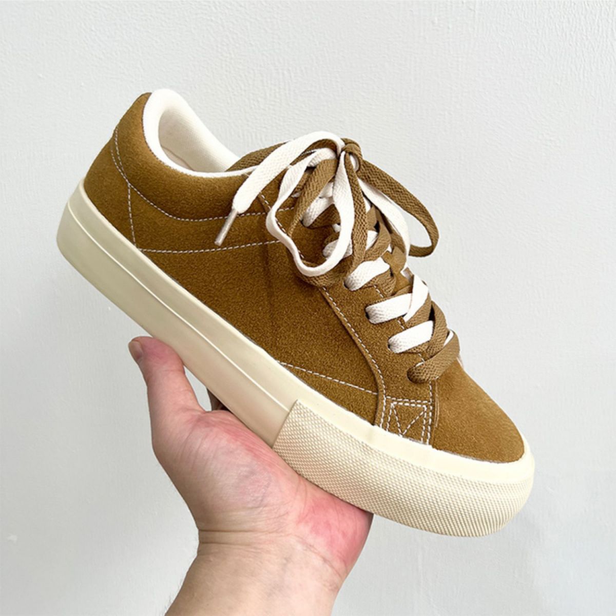 Versatile Skate Shoes - Unique and Casual Footwear for Skateboarding and Everyday Wear