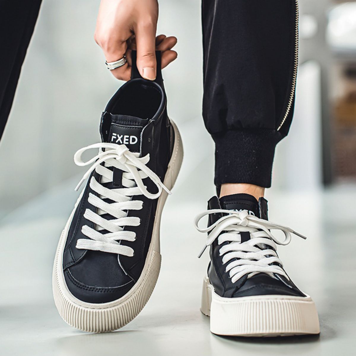 High-Top Breathable Canvas Sneakers - Versatile and Casual with Thick Soles-Black