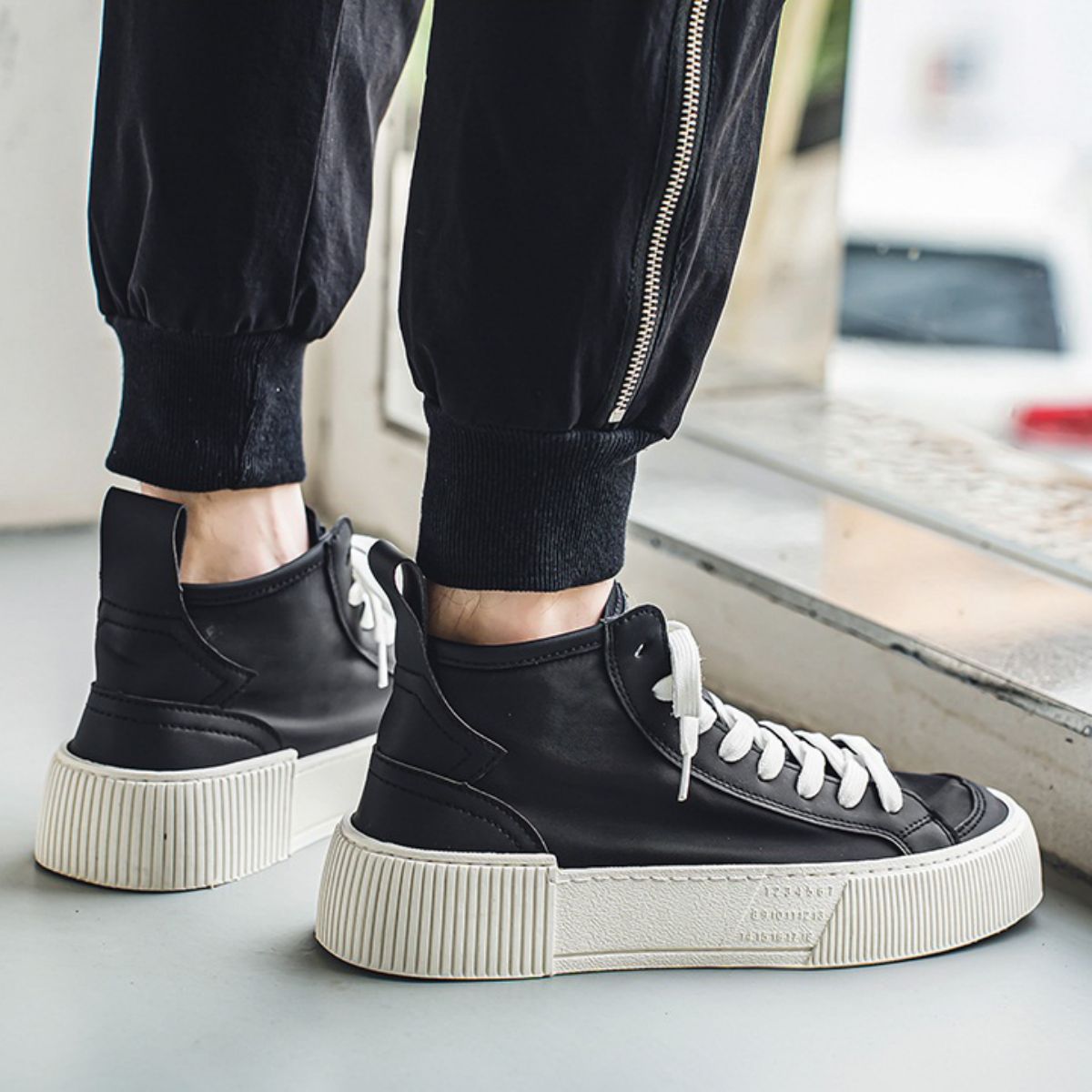 High-Top Breathable Canvas Sneakers - Versatile and Casual with Thick Soles-Black
