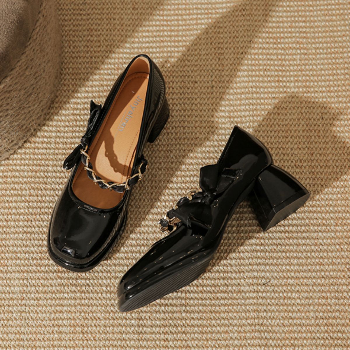 Genuine Leather Retro Women's Shoes with Chunky Heels and Pointed Shallow Mouth