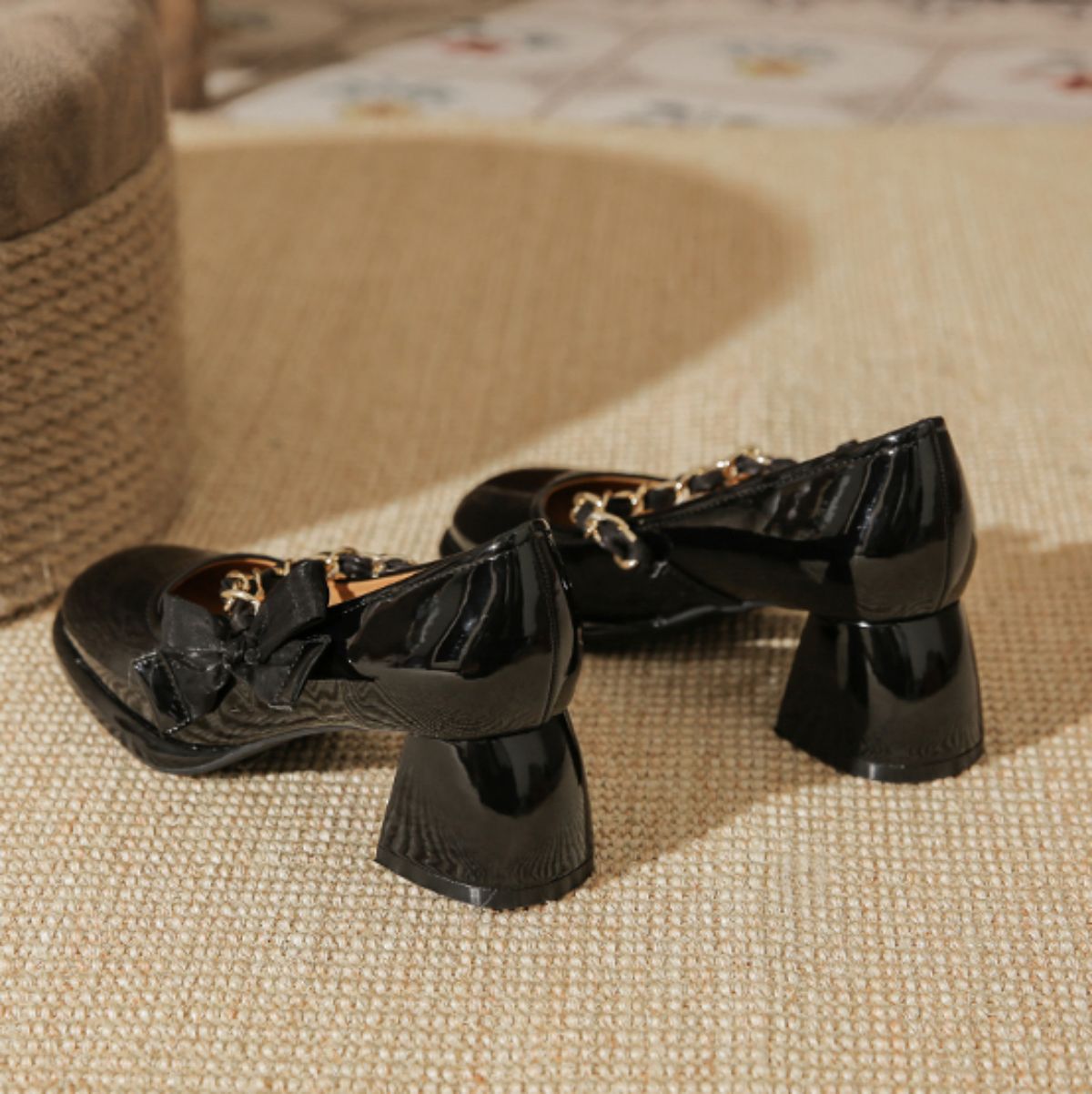 Genuine Leather Retro Women's Shoes with Chunky Heels and Pointed Shallow Mouth