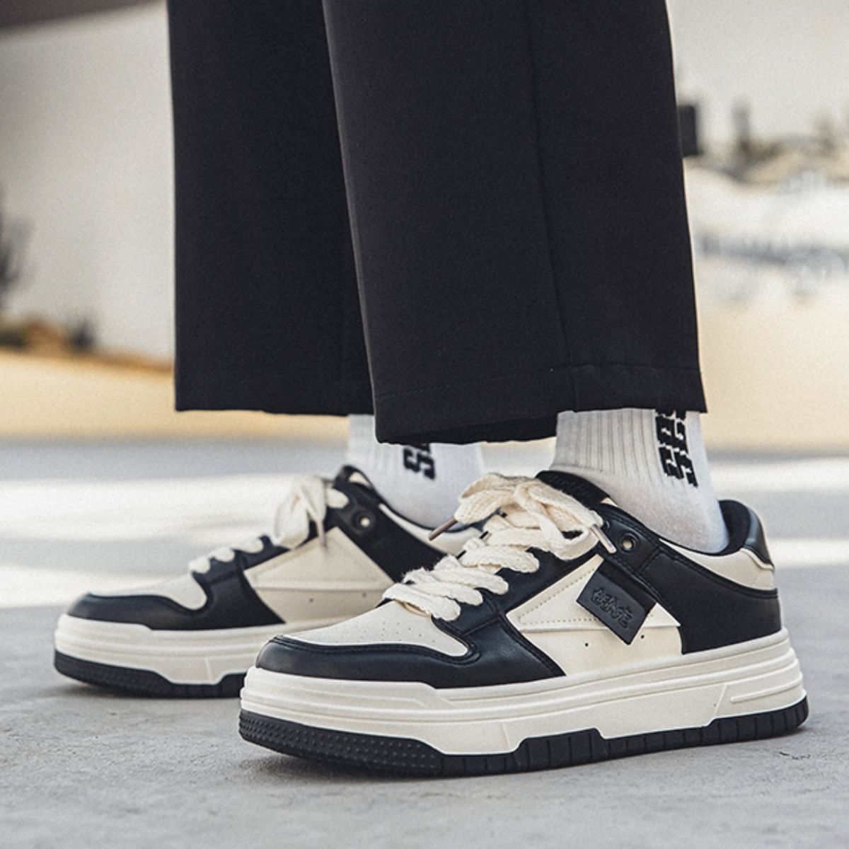 Elevating Sneakers for Men - Thick Soles for Height Enhancement, Casual and Sporty