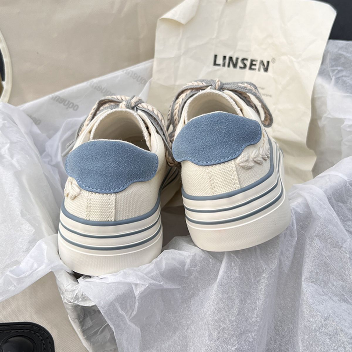 Canvas shoes, women's design sense shoes, small white shoes, thick soled board shoes