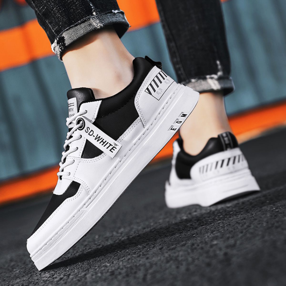 Versatile and Trendy Flat Sneakers - Casual White Shoes-black