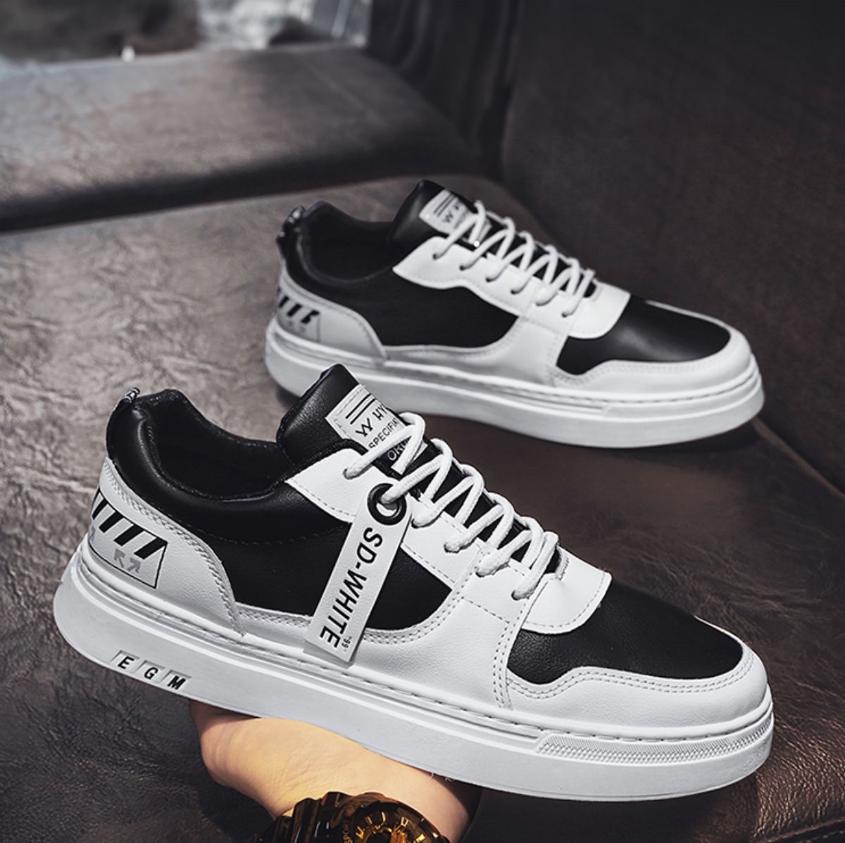 Versatile and Trendy Flat Sneakers - Casual White Shoes-black