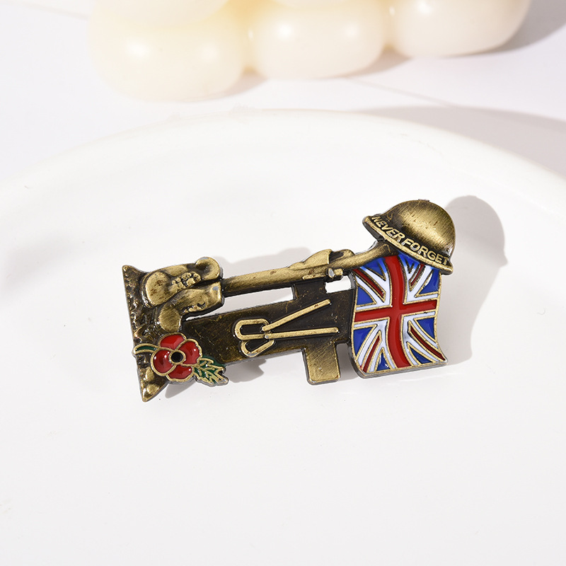 Lest We Forget British Soldier Brooch