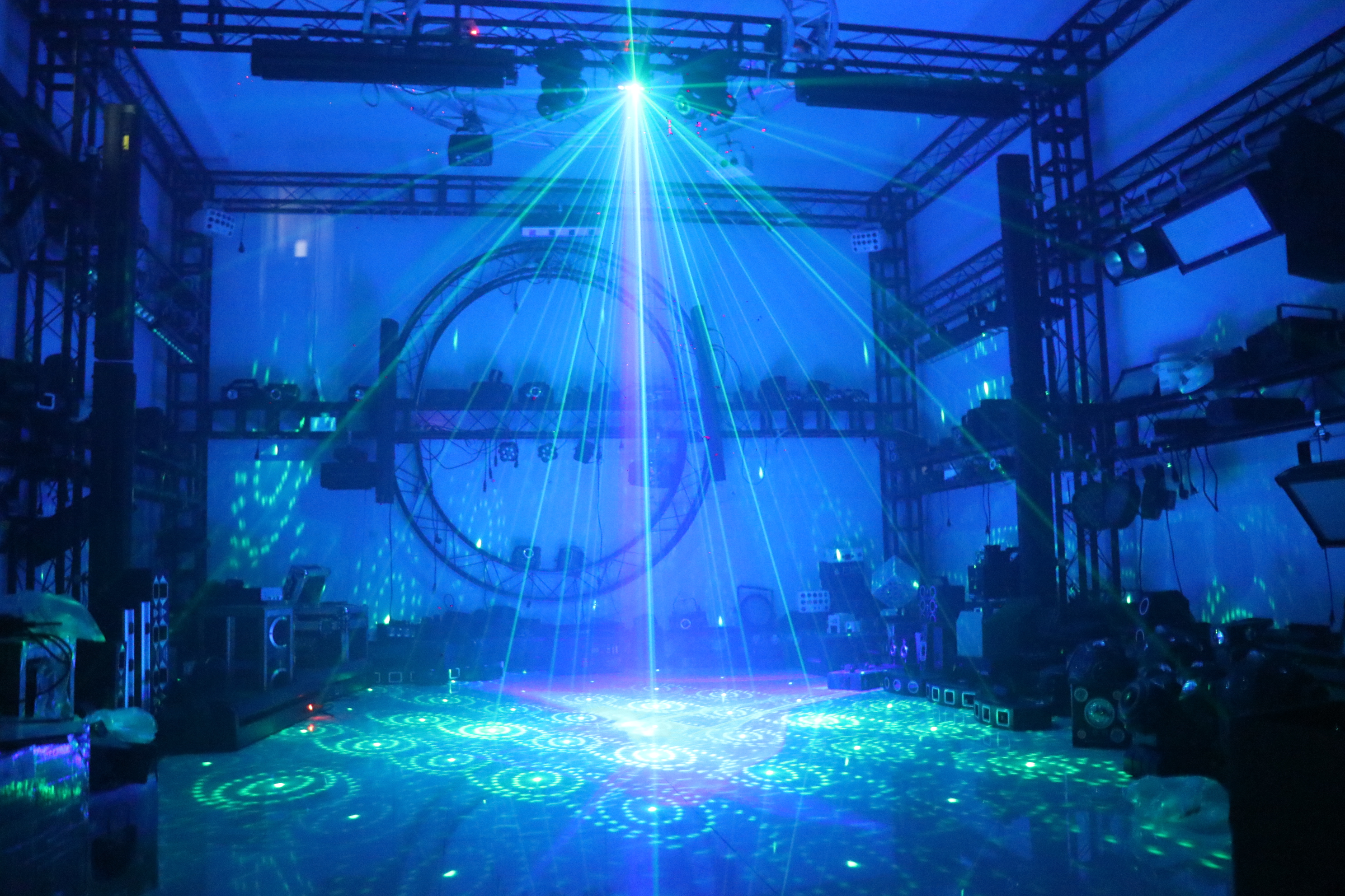 Quad-Hole Aurora DJ Laser: Versatile, DMX-Controlled with Powerful Output