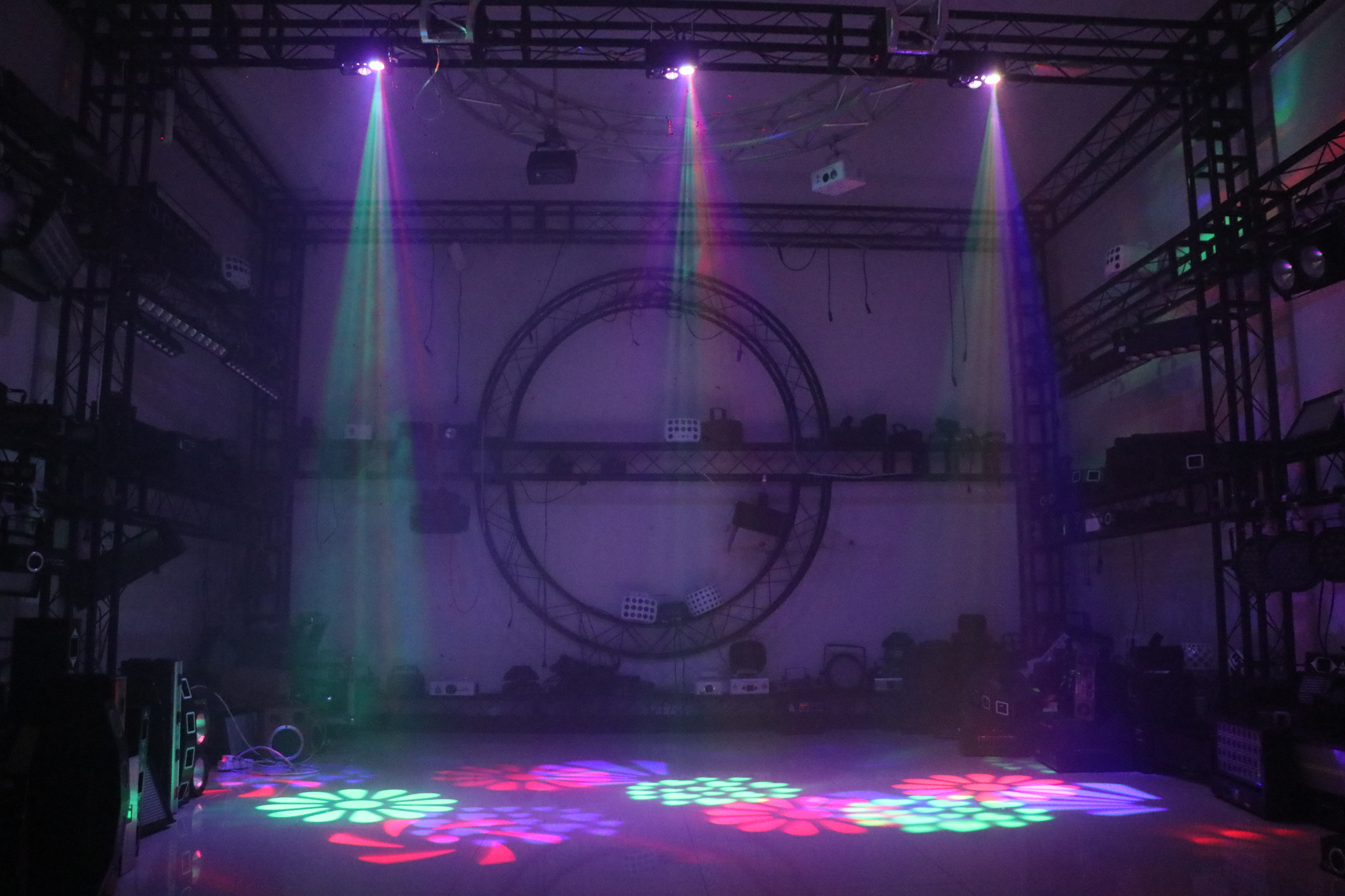 Global Star Movement 6 in 1: Multifunctional Laser Light System with Remote Control