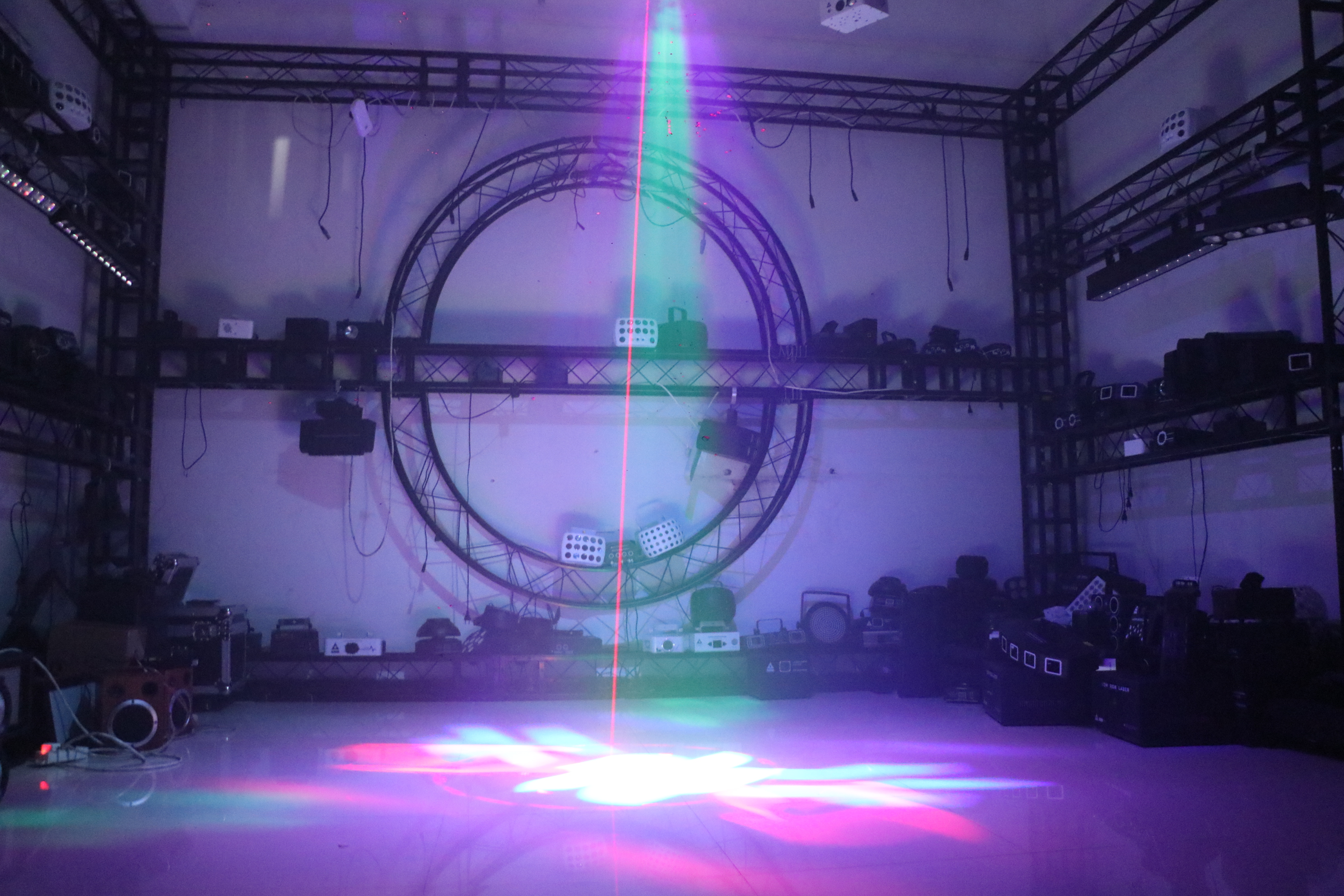 Pattern laser 2 in 1 Laser & LED Pattern DJ Light - Dynamic Lighting for Bars, Parties & Events!