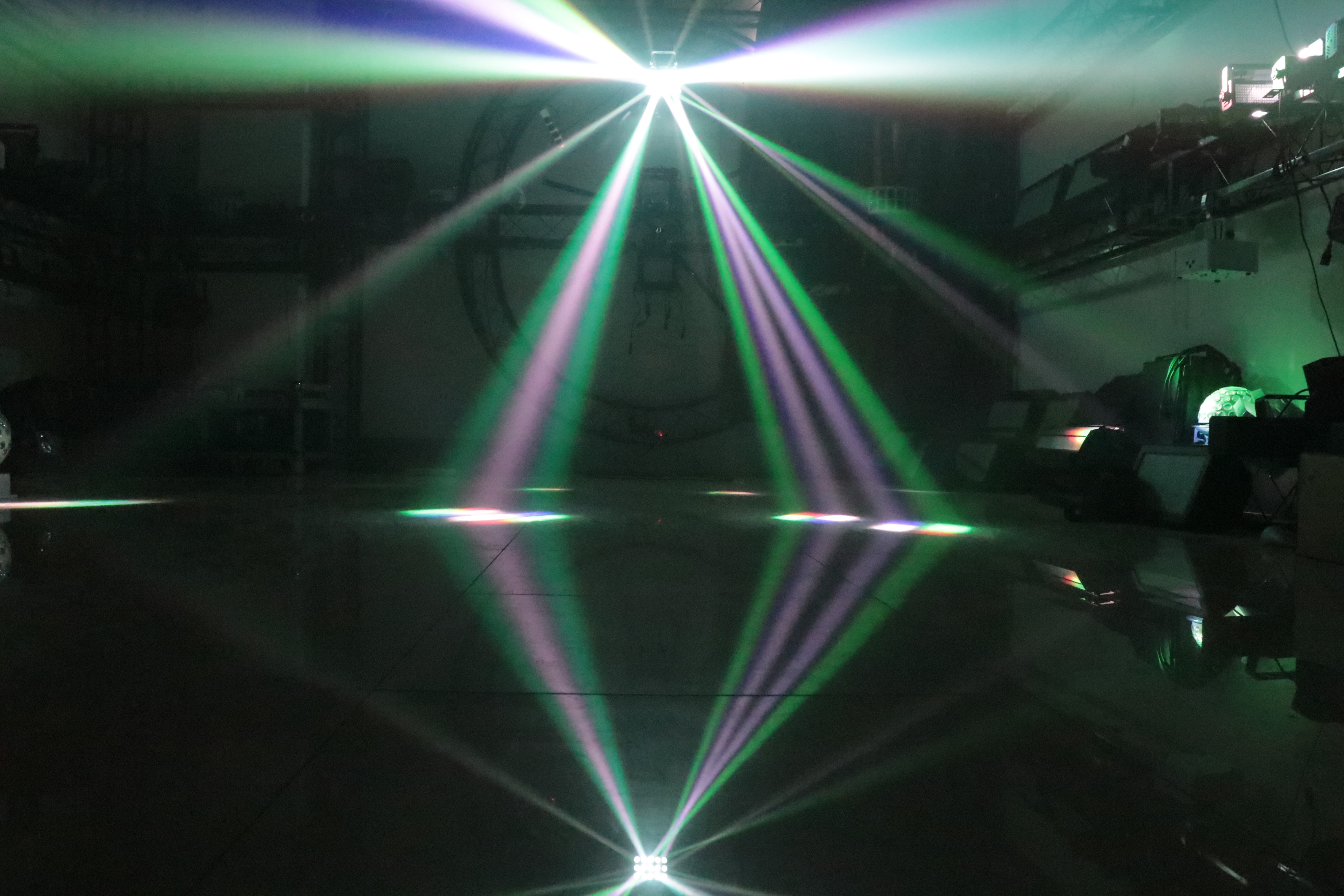 Butterfly Beam DJ Laser Light: High-Powered RGBW with 4-in-1 Lamp for Dynamic Effects