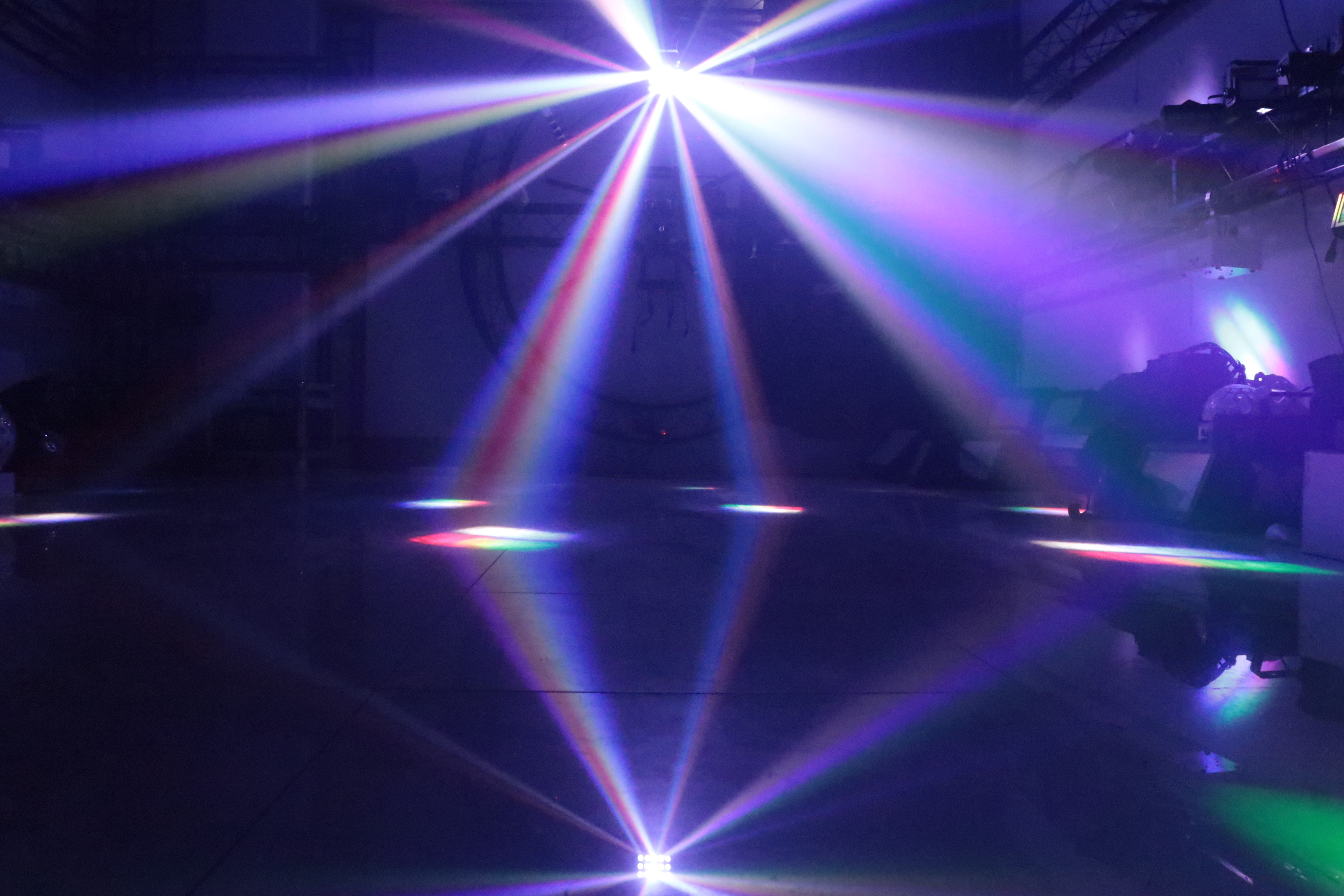 Butterfly Beam DJ Laser Light: High-Powered RGBW with 4-in-1 Lamp for Dynamic Effects