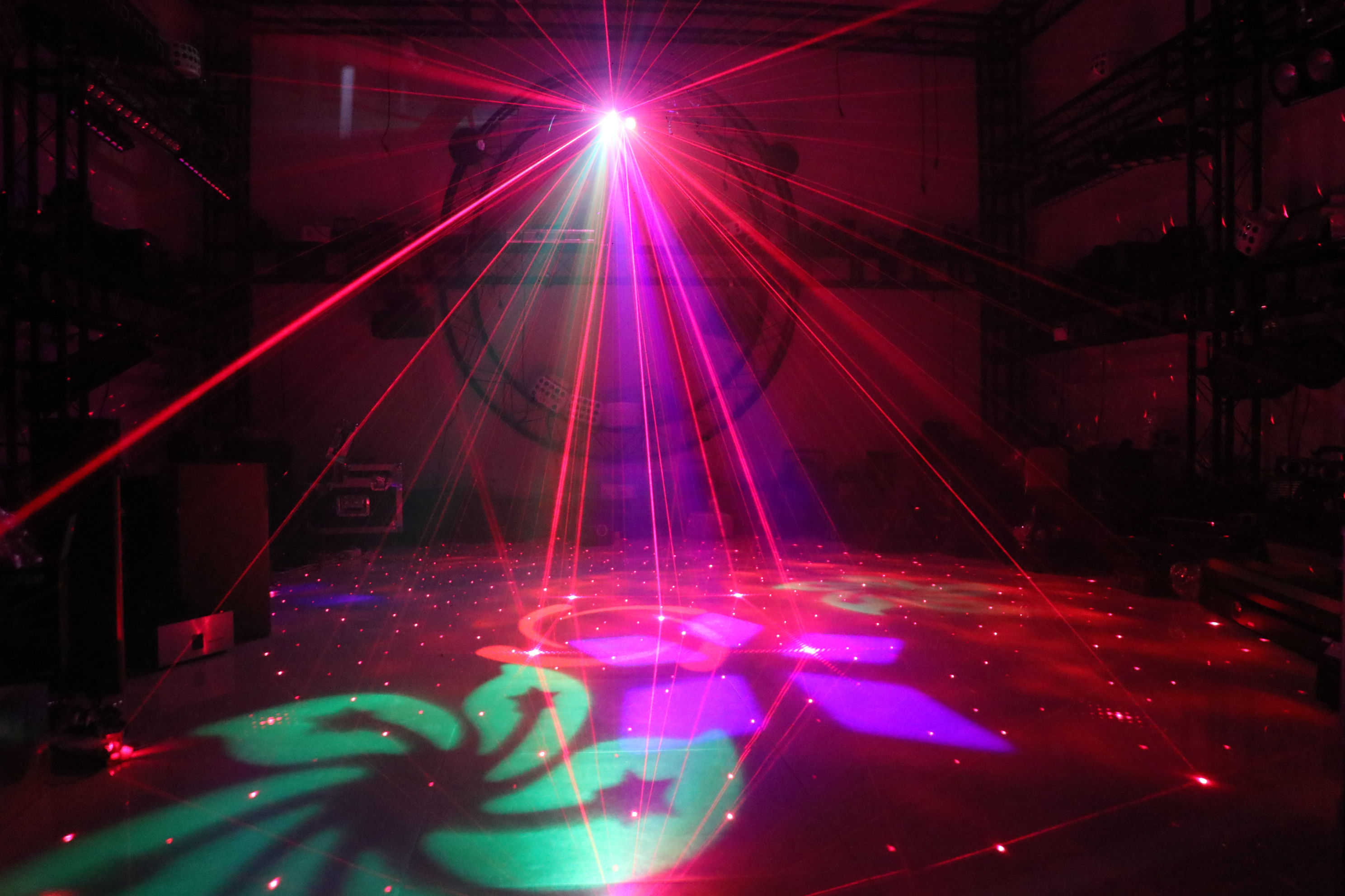 Nebula 4 in 1: Remote-Controlled Laser Starry Sky Light Show for Indoor Events!