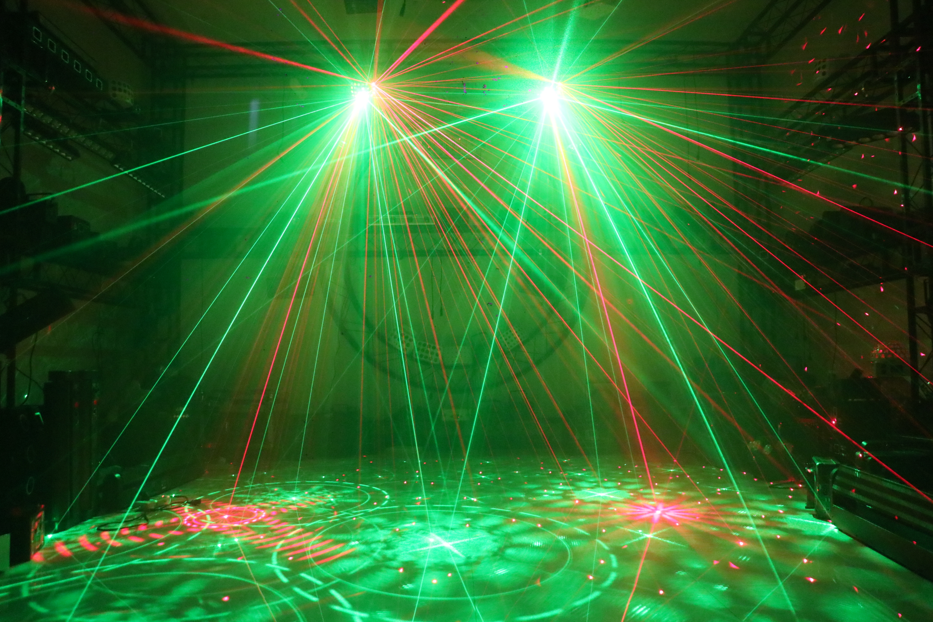 Double Rain Pattern 3-in-1 DJ Laser: Versatile, High-Power RGBW LED Stage Light