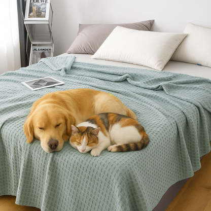 All-Season Lightweight Breathable Cotton Waffle Throw Blanket for Pets & People