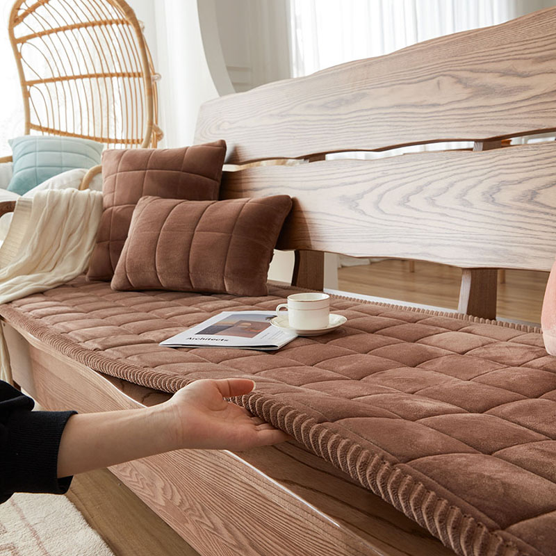 Large Plaid Velvet Comfortable Non-slip Sofa Cover