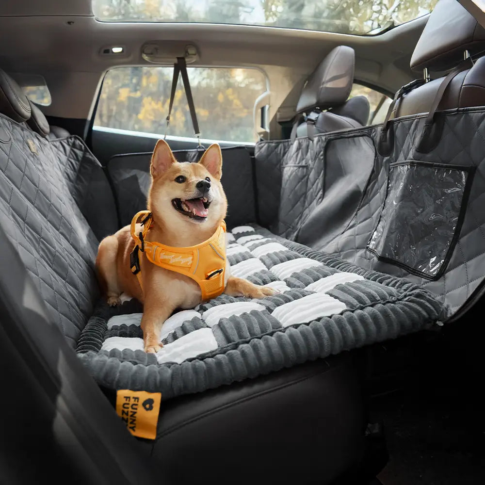 Cosy Plaid Non-Slip Dog Bed Mat for Car Seat Extender
