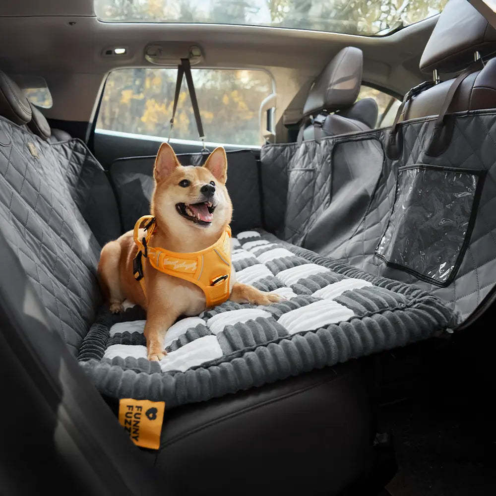 Cosy Plaid Non-Slip Dog Bed Mat for Car Seat Extender