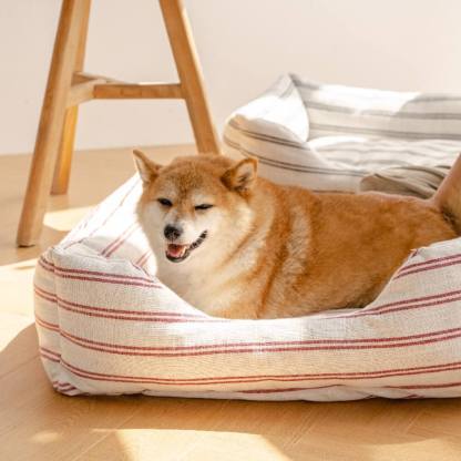 Classic Stripe All Seasons Breathable Dog Bed