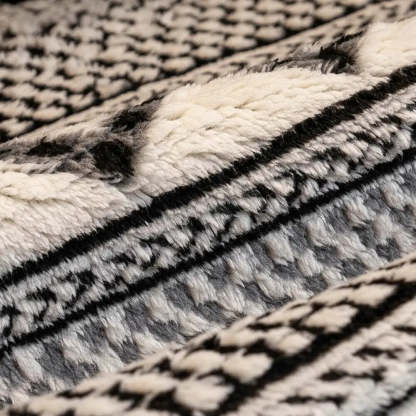 Classic Plaid Plush Scratch-Resistant Comfortable Non-Slip Sofa Cover