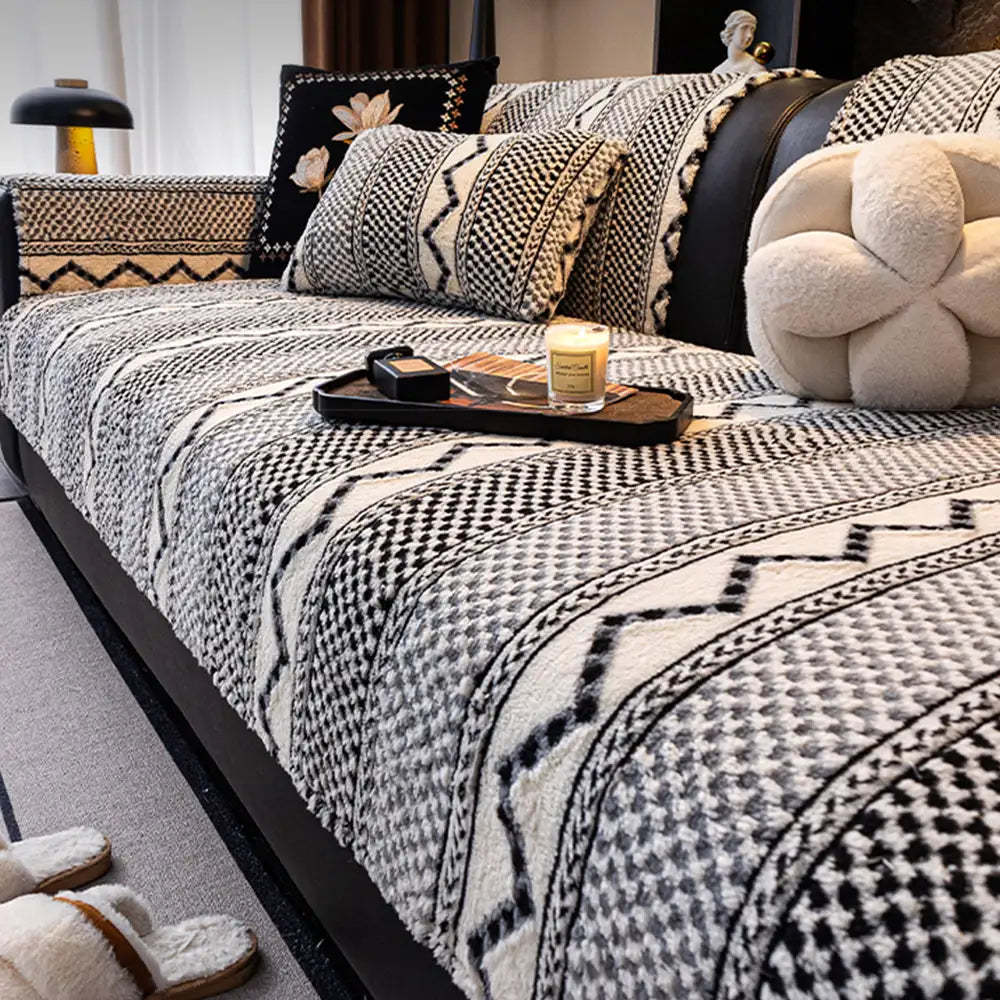 Classic Plaid Plush Scratch-Resistant Comfortable Non-Slip Sofa Cover