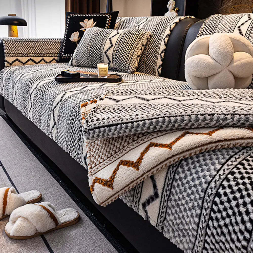 Classic Plaid Plush Scratch-Resistant Comfortable Non-Slip Sofa Cover