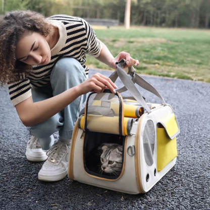 Comfortable Handle and Breathable Side Pocket Cat Carrier Bag
