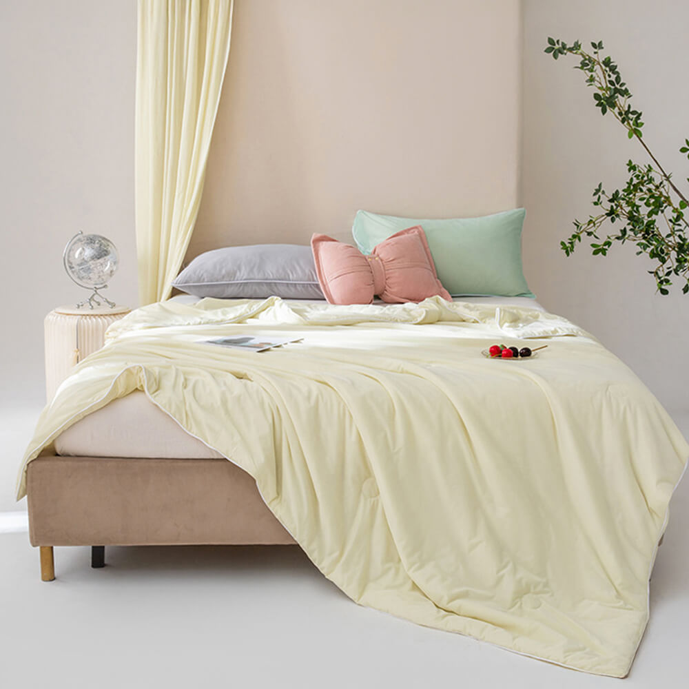 Macaron Dual-Colour Cooling Ice Silk Blanket