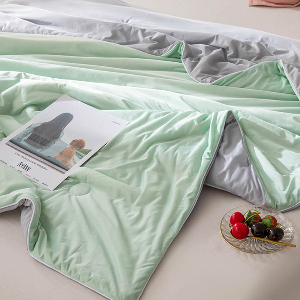 Macaron Dual-Colour Cooling Ice Silk Blanket