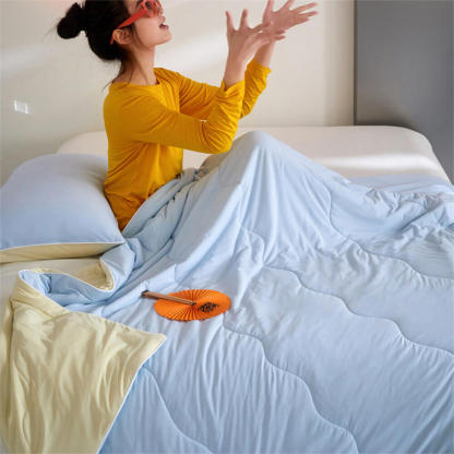 Lightweight Wavy Pattern Summer Cooling Blanket