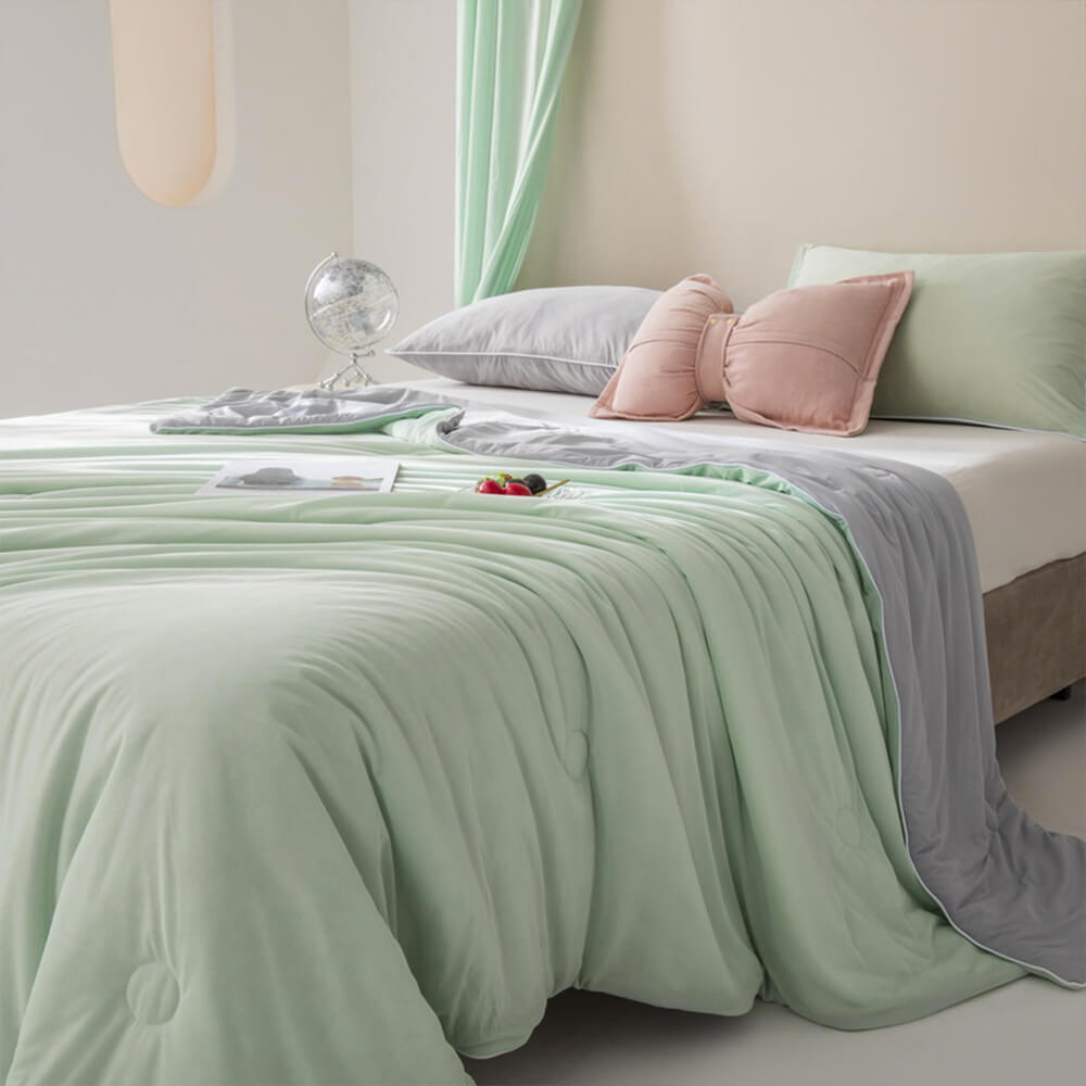 Macaron Dual-Colour Cooling Ice Silk Blanket
