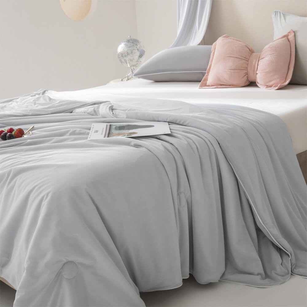 Macaron Dual-Colour Cooling Ice Silk Blanket