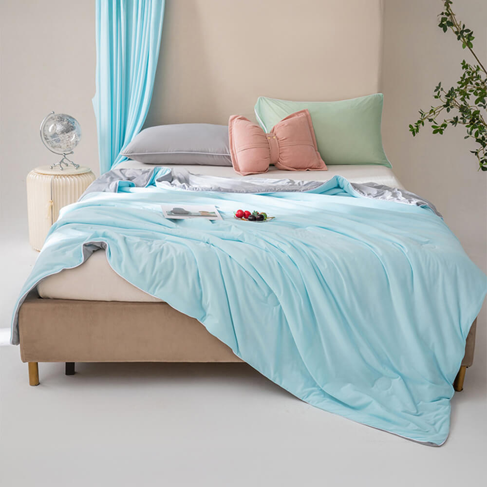 Macaron Dual-Colour Cooling Ice Silk Blanket