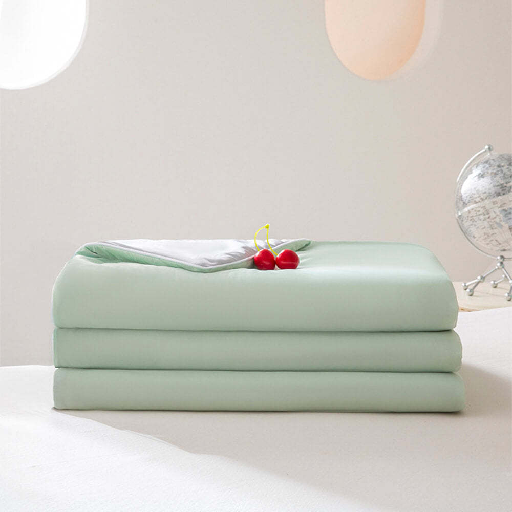 Macaron Dual-Colour Cooling Ice Silk Blanket