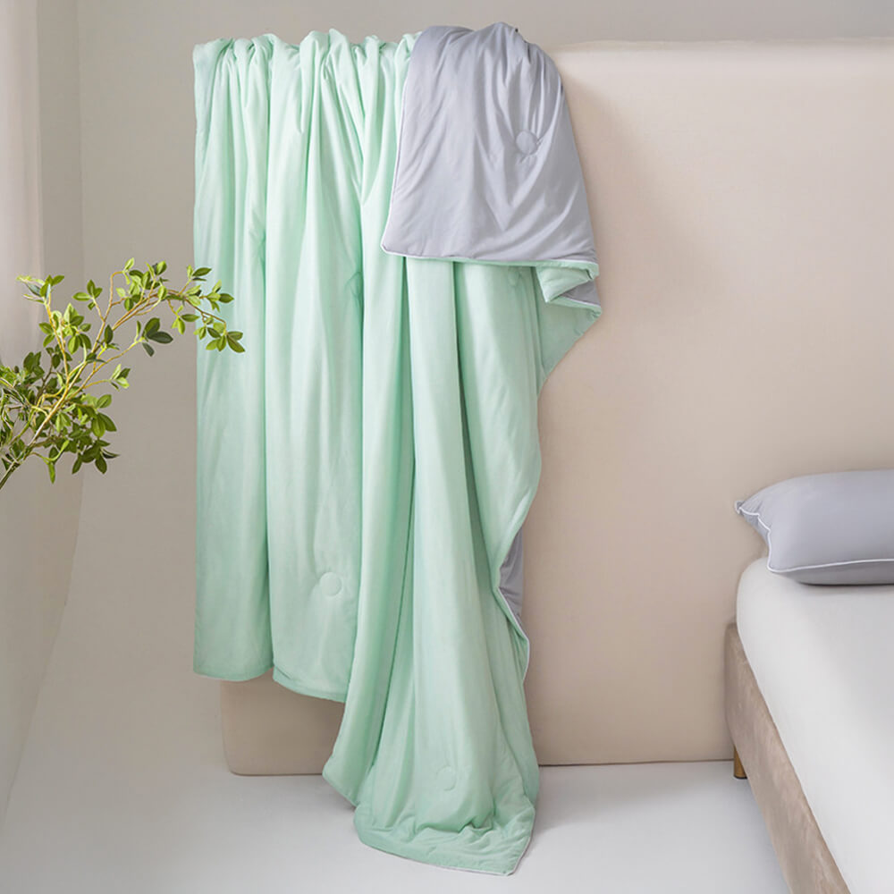 Macaron Dual-Colour Cooling Ice Silk Blanket