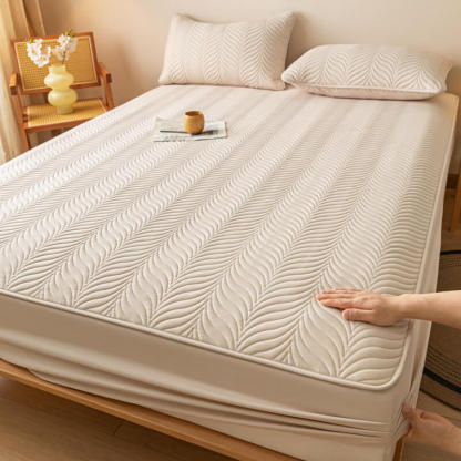 Pet-Friendly Waterproof Quilted Fitted Sheet Mattress Cover with Hinged Stitching Design